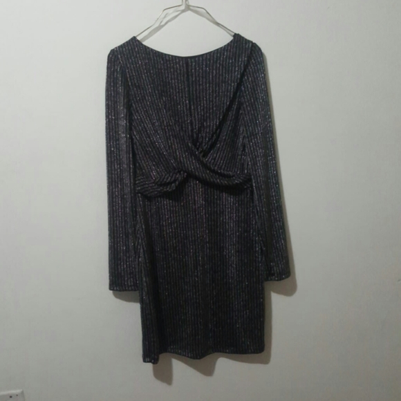 Dress - Picture 1 of 2